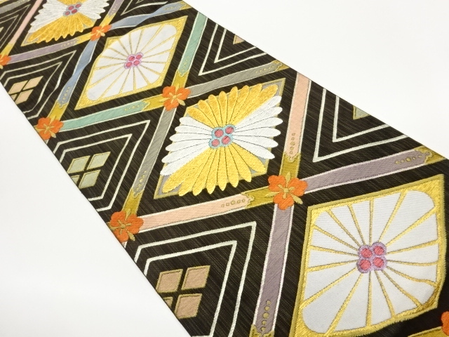 襷に変わり菊・菱模様織出し袋帯